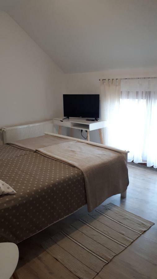 Apartman Kod Kraljevih Gola Zewnętrze zdjęcie